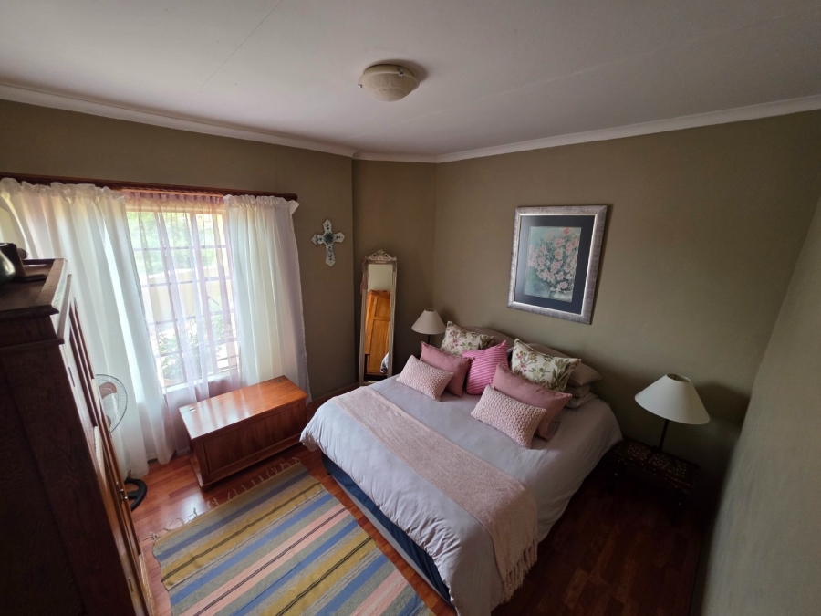 6 Bedroom Property for Sale in Olifantsnek North West